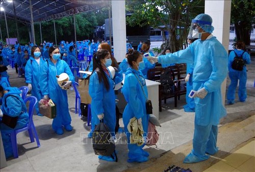 Vietnam cobrará costo de confinamiento desde el 1 de septiembre - ảnh 1