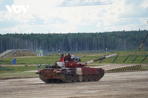 Vietnam ocupa el segundo lugar en carrera individual de Biatlón de Tanques en los Army Games  - ảnh 1