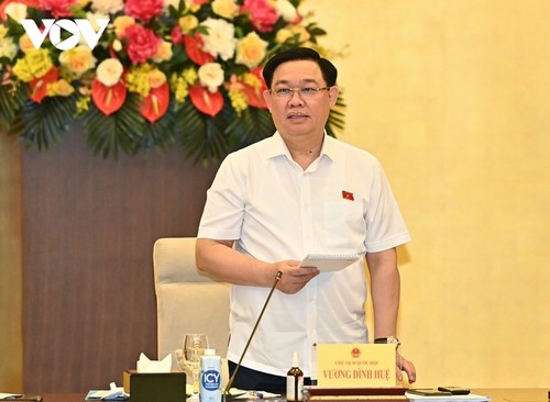 Reunión de balance del primer semestre de 2022 de la Asamblea Nacional de Vietnam - ảnh 1