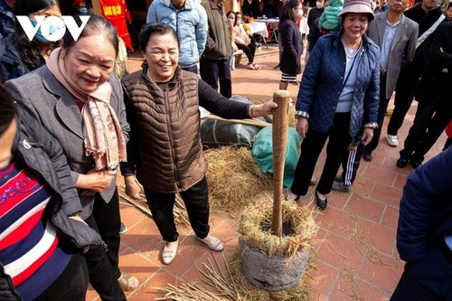 Competición de cocinar arroz en el pueblo de Thi Cam - ảnh 6