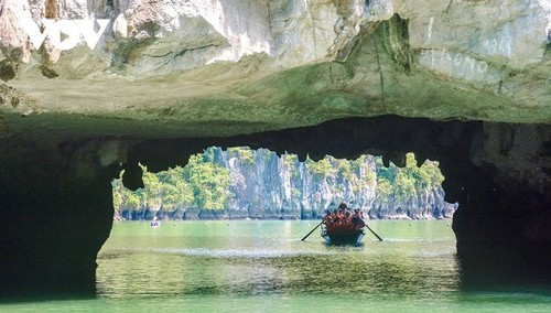 Bahía de Ha Long entre los 25 mejores destinos del mundo - ảnh 8