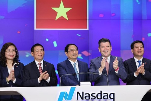 Pham Minh Chinh toca la campana para abrir nueva sesión en NASDAQ - ảnh 1