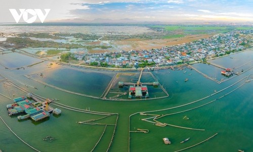 El esplendor de la laguna Chuon en Hue - ảnh 1