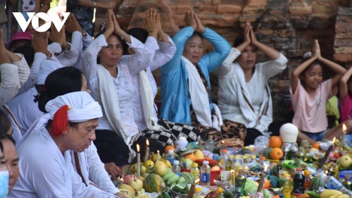 Celebran en Nha Trang Festival de la Torre Ponagar 2024 - ảnh 1