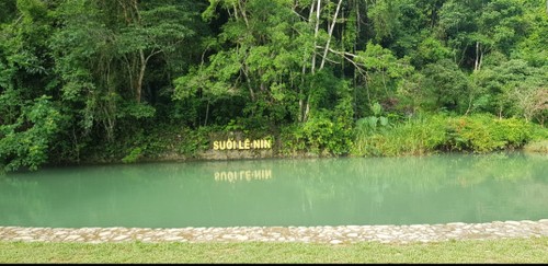 Viaje a la Zona de Reliquias Históricas Especiales Nacionales de Pac Bo en la provincia de Cao Bang - ảnh 3