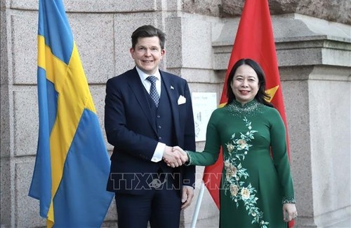 Vicepresidenta vietnamita conversa con titular del Parlamento sueco - ảnh 1