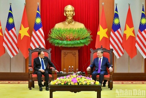 Dirigente del Partido Comunista de Vietnam recibe al primer ministro malasio - ảnh 1