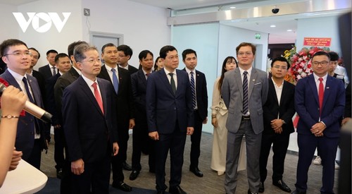 Se inaugura en Da Nang un centro de R&D para chips semiconductores y de alta tecnología - ảnh 1