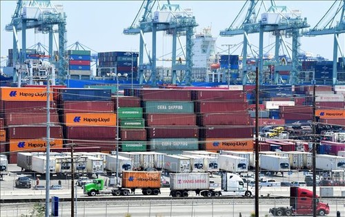 OMC reduce previsión de crecimiento global en bienes comerciales este año - ảnh 1