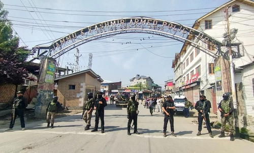 Aumentan tensiones entre India y Pakistán tras ataque terrorista en Cachemira - ảnh 1