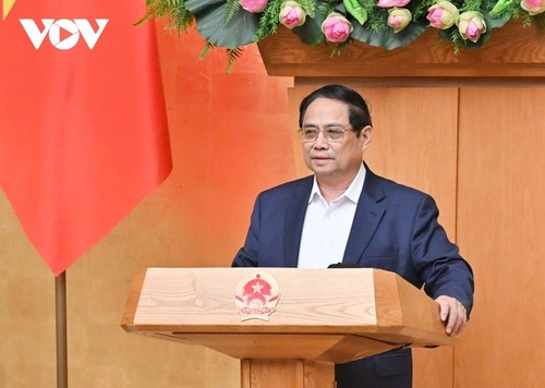 Premier vietnamita preside sesión mensual del Gobierno sobre construcción de leyes - ảnh 1