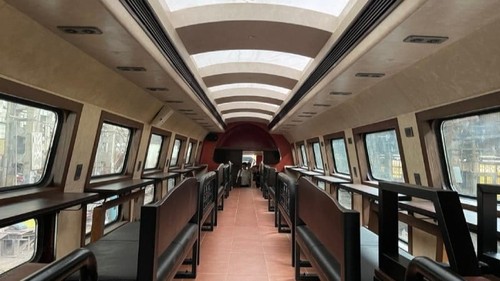 Hanói inaugurará un tren turístico de dos pisos - ảnh 1