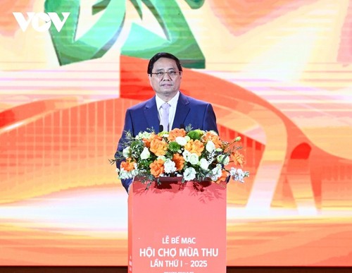 La Feria de Otoño 2025 afianza la ambición de un Vietnam fuerte y próspero - ảnh 1