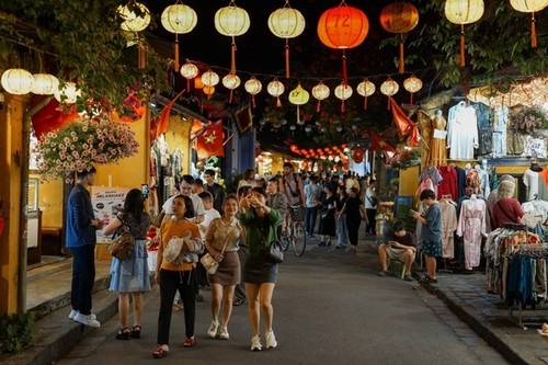 Un viaje de primavera por los sitios culturales sagrados de Vietnam - ảnh 15