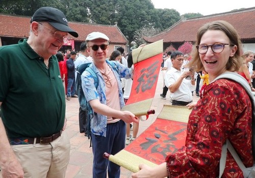 Un viaje de primavera por los sitios culturales sagrados de Vietnam - ảnh 3