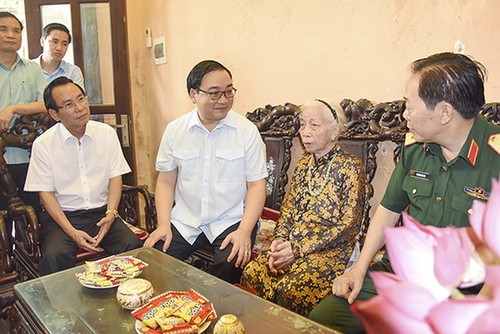 越南荣军烈士节71周年纪念活动纷纷举行 - ảnh 1