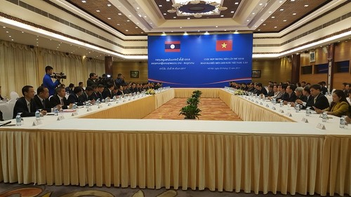  Vietnam-Laos : rencontre annuelle des responsables de la frontière - ảnh 1