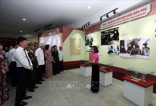 Exposition «Diên Biên Phu - un jalon d’or de l’histoire» - ảnh 1