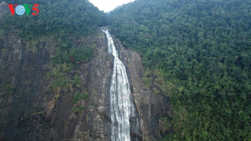 La cascade de Dô Quyên - ảnh 2