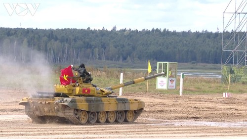 Army Games 2020: le Vietnam qualifié pour la demi-finale de la compétition Tank Biathlon - ảnh 1