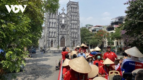 Le nombre de touristes à Hanoï a doublé en cinq mois - ảnh 1