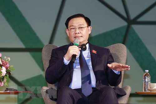 Vuong Dinh Huê reçoit les dirigeants d’Asia Society et des hommes d’affaires australiens - ảnh 1