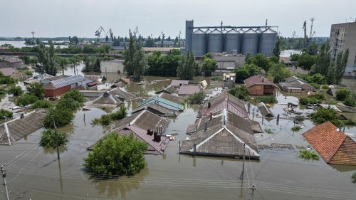 L'ONU déclare que l'ampleur de la catastrophe du barrage ne se réalisera pleinement que dans les prochains jours - ảnh 1