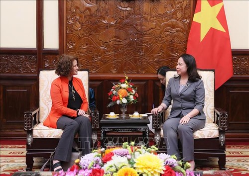 Vo Thi Anh Xuân reçoit Carolyn Turk - ảnh 1