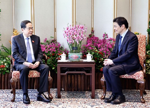 Trân Thanh Mân rencontre le Premier ministre de Singapour, Lawrence Wong - ảnh 1