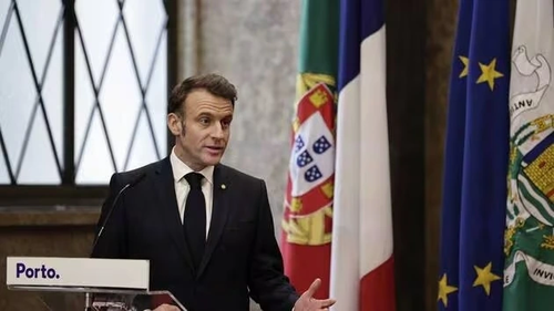 Droits de douane: l'Union européenne prévoit des «tarifs réciproques» sur l'acier et l'aluminium, annonce Emmanuel Macron - ảnh 1