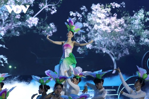 Diên Biên: ouverture du Festival des fleurs de bauhinie 2025 - ảnh 2