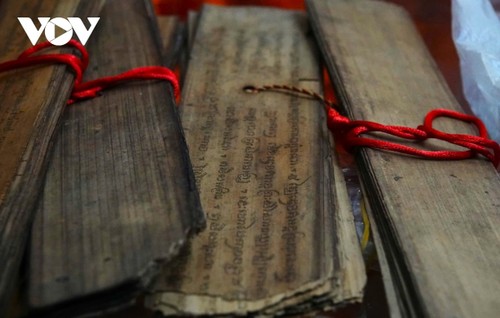 Comment les Khmers du sud du Vietnam préservent-ils leurs écritures anciennes? - ảnh 2