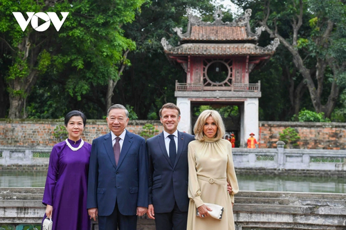 Tổng Bí thư Tô Lâm và Tổng thống Pháp thăm Văn Miếu - Quốc Tử Giám - ảnh 5