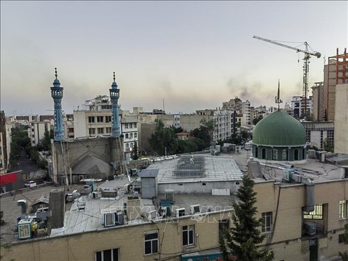 De nombreux pays retirent leur personnel diplomatique d'Iran. - ảnh 1