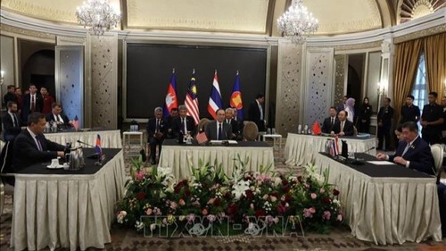 Tensions Thaïlande–Cambodge: cessez-le-feu inconditionnel à compter du 28 juillet à minuit - ảnh 1