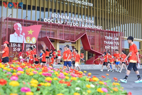 Hơn 2 vạn người mặc áo cờ đỏ sao vàng tại giải chạy “Việt Nam tôi đó“ - ảnh 6