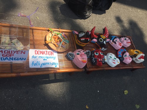 Traditional games held in Hanoi’s pedestrian streets - ảnh 4