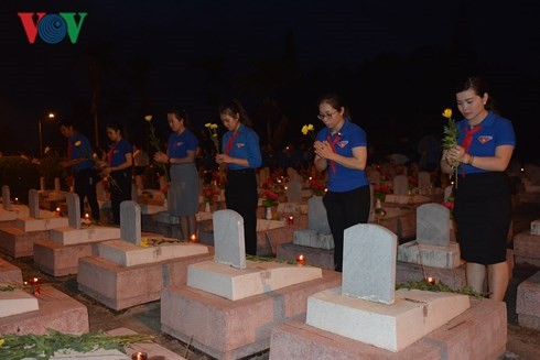 Le Vietnam rend hommage aux personnes méritantes de la patrie - ảnh 2