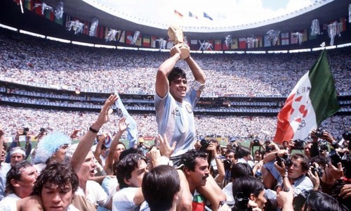 Diego Maradona, une vie et une carrière en images  - ảnh 1