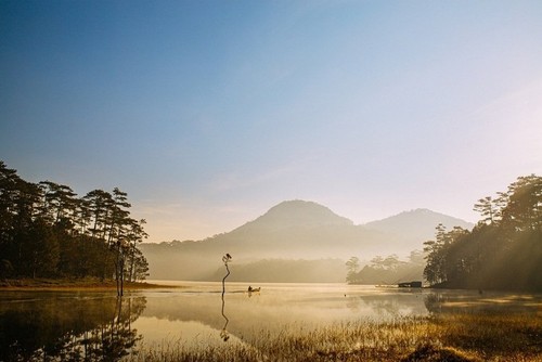 La beauté légendaire du lac Tuyên Lâm  - ảnh 4