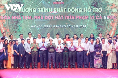 Pham Minh Chinh lance une campagne de 450 jours pour éradiquer les logements précaires - ảnh 1