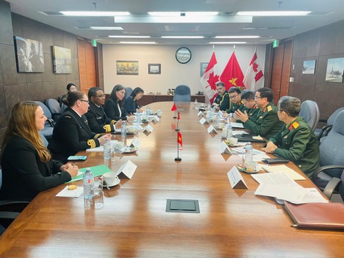 Maintien de la paix de l’ONU: Le Vietnam et le Canada renforcent leur coopération - ảnh 1