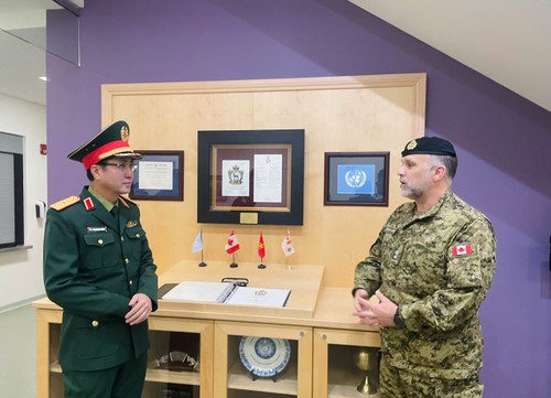 Maintien de la paix de l’ONU: Le Vietnam et le Canada renforcent leur coopération - ảnh 4