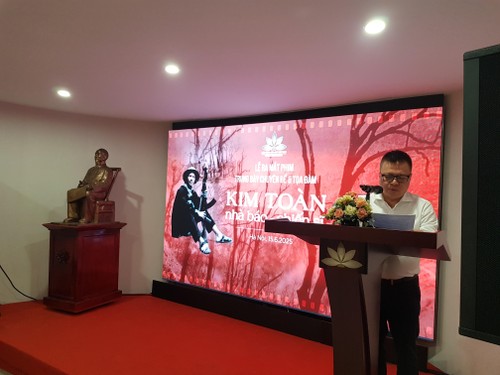 Un film documentaire retrace la vie du journaliste-combattant Kim Toàn, figure de la presse révolutionnaire vietnamienne - ảnh 2