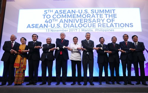  PM urges for stronger ties at Mekong-Japan Summit, ASEAN-UN Summit  - ảnh 1