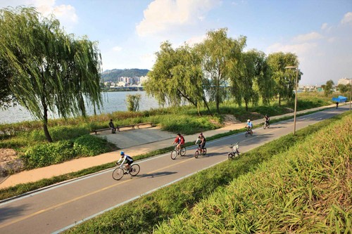 Tour around RoK's Hangang River - ảnh 2