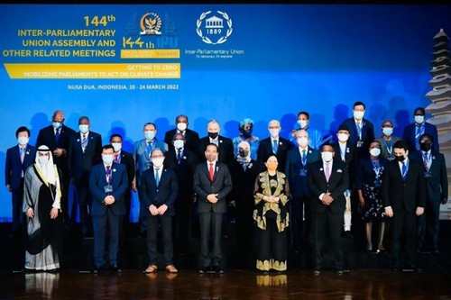 Vietnam active at 144th IPU Assembly, related meetings  - ảnh 1