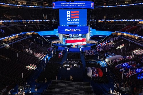 2024 Democratic National Convention opens - ảnh 1