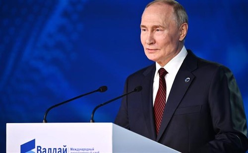 Putin approves Russia’s revised nuclear doctrine - ảnh 1