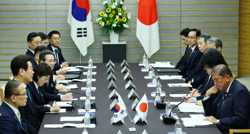 Japan, South Korea agree closer cooperation - ảnh 1